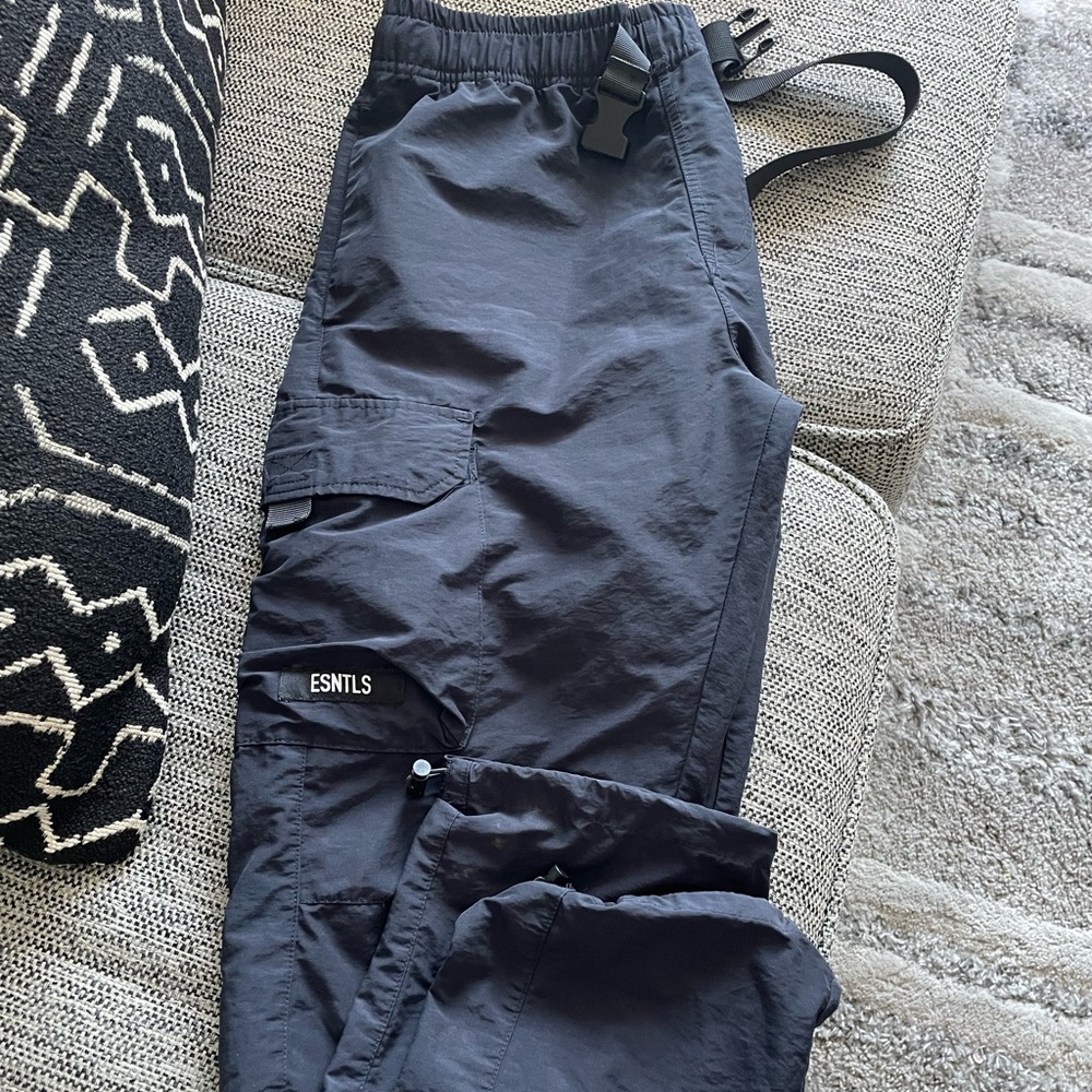 ESNTLS navy cargo pants (small)
